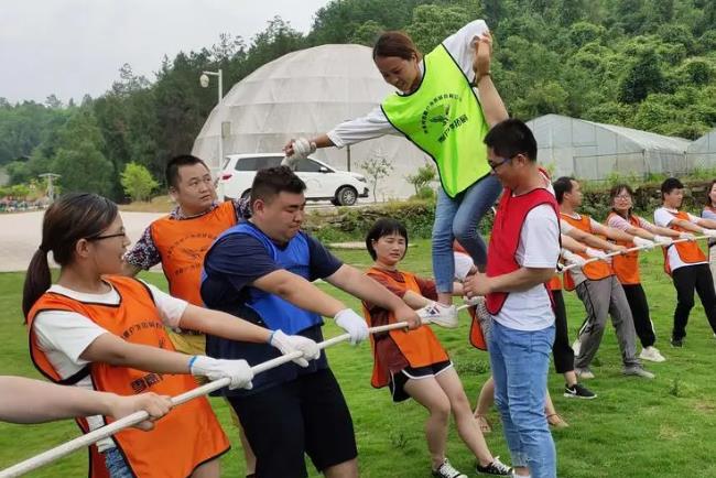 峨眉山五星级型户外拓展游戏